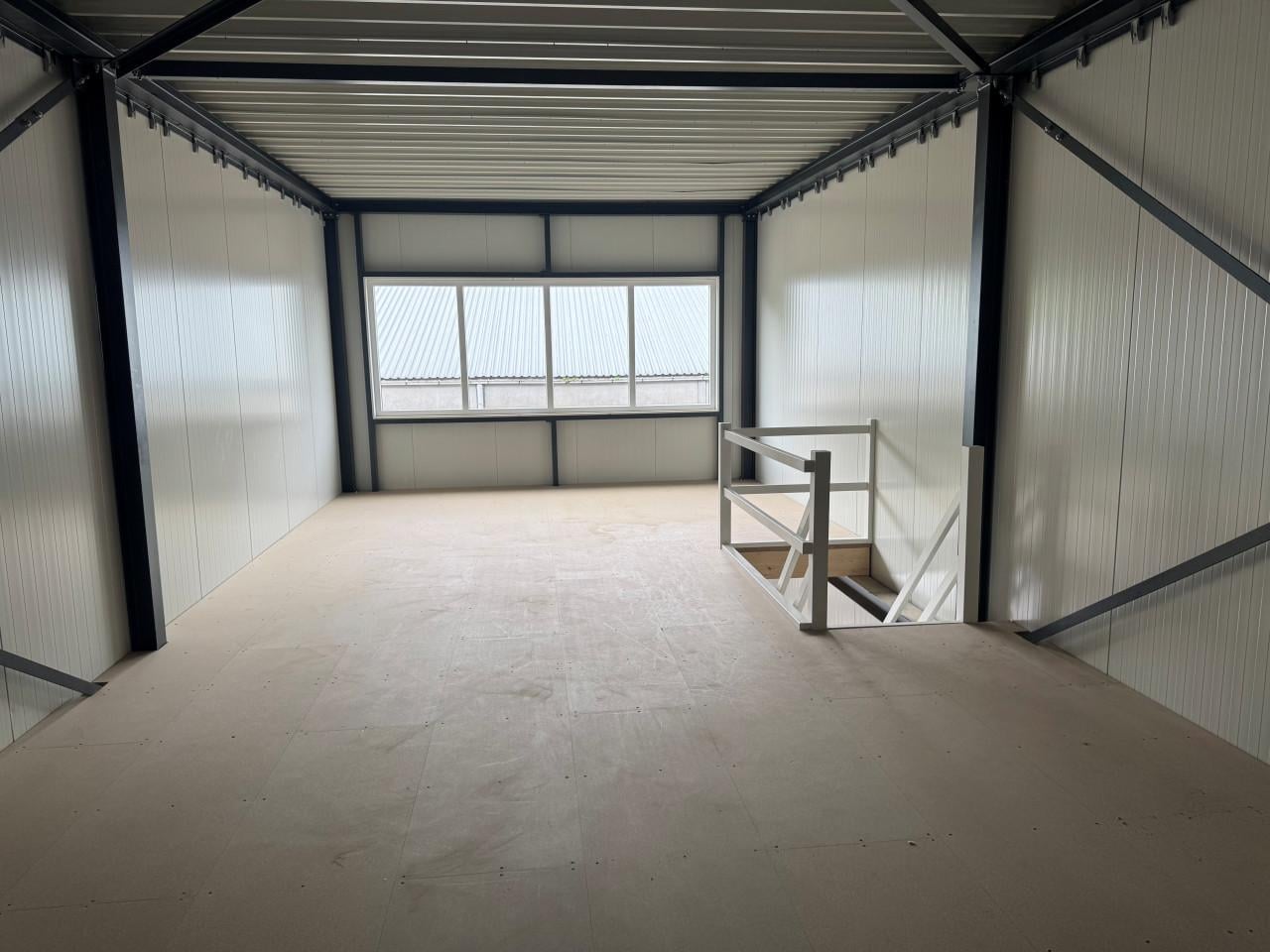 TE HUUR | bedrijfsunit, Van Doornestraat 9b te Goes