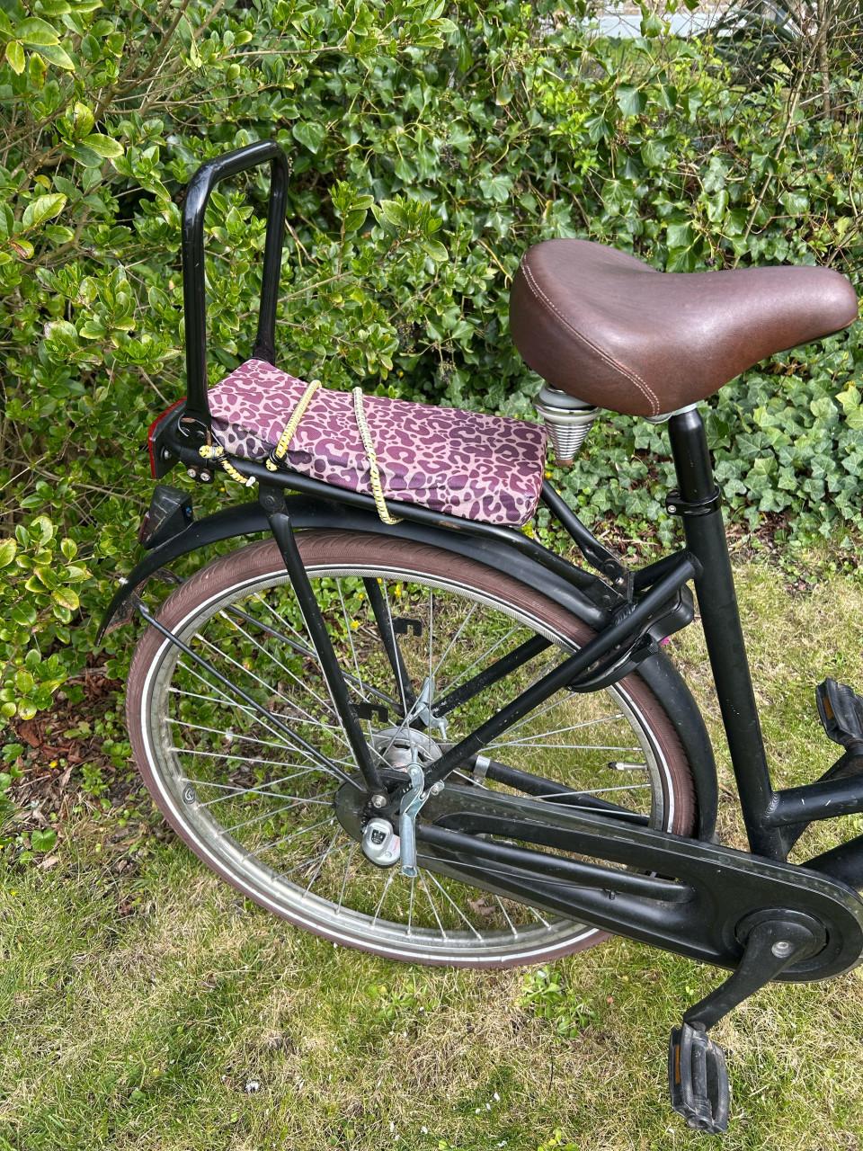 Spirit dames transportfiets met zitje in zeer goede staat