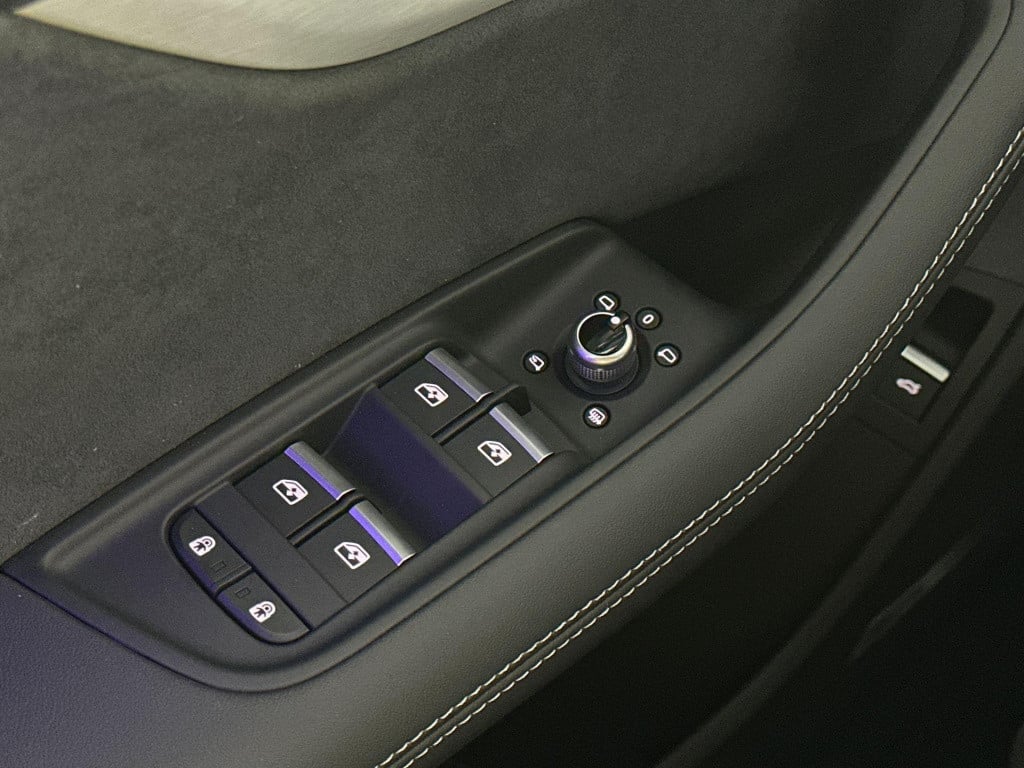 Audi Q7 pro line s 55 tfsi e 290 kw / 394 pk suv 8 versn.