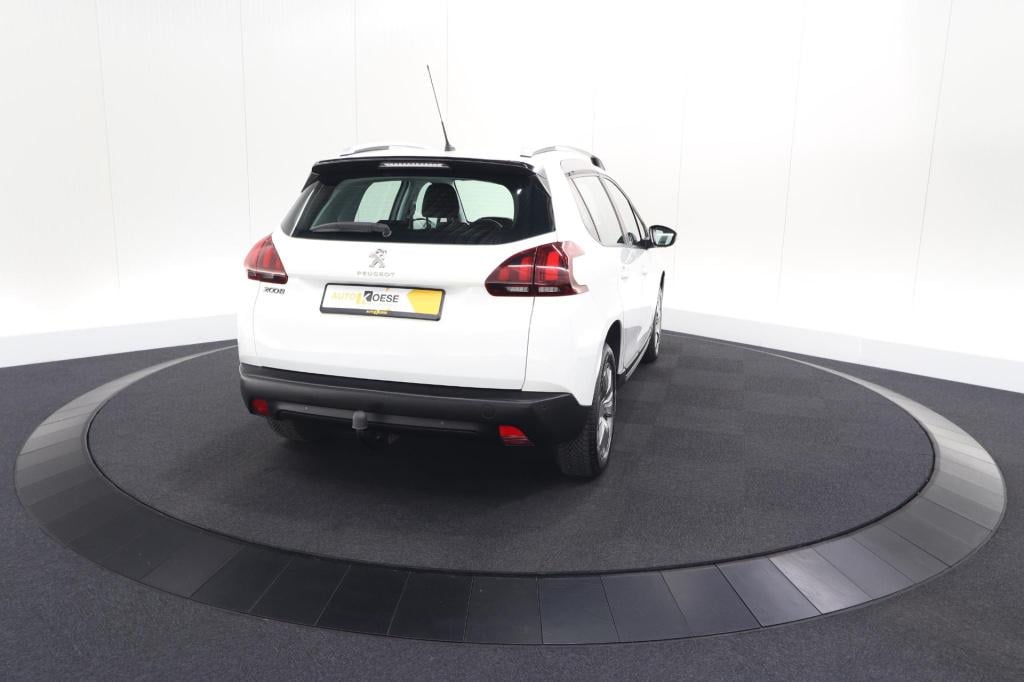 Peugeot 2008 puretech 110 blue lion | trekhaak | apple carplay | navigatie 