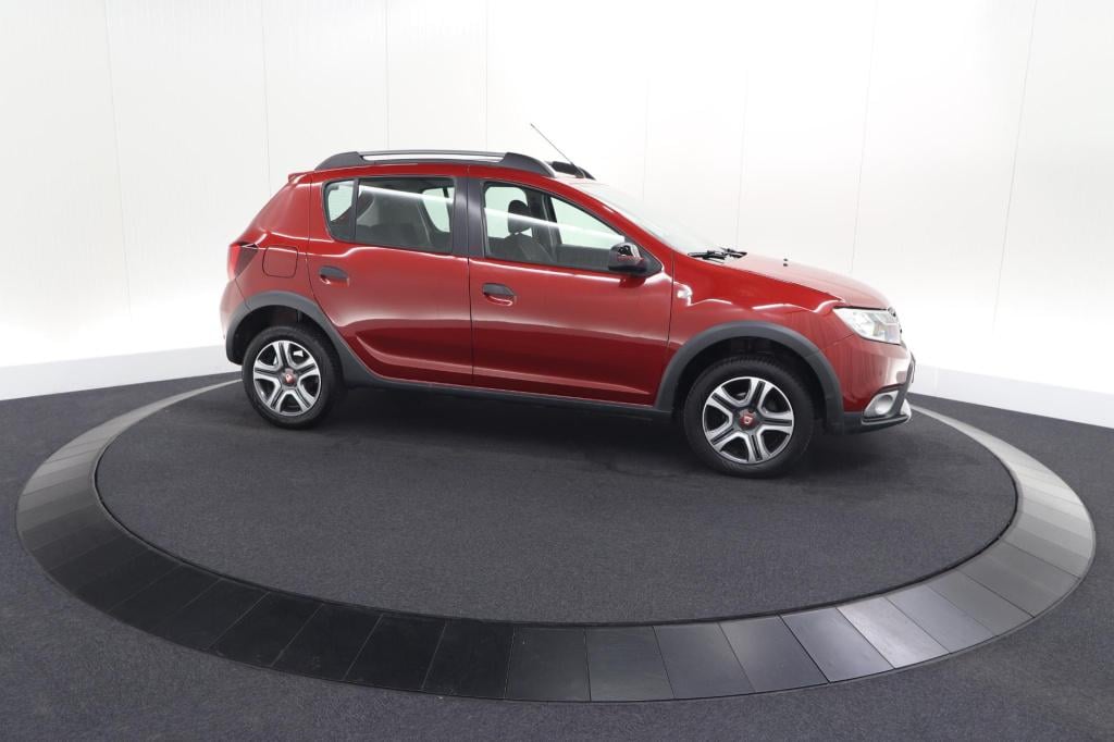 Dacia Sandero tce 90 tech road | trekhaak | navigatie | parkeersensoren