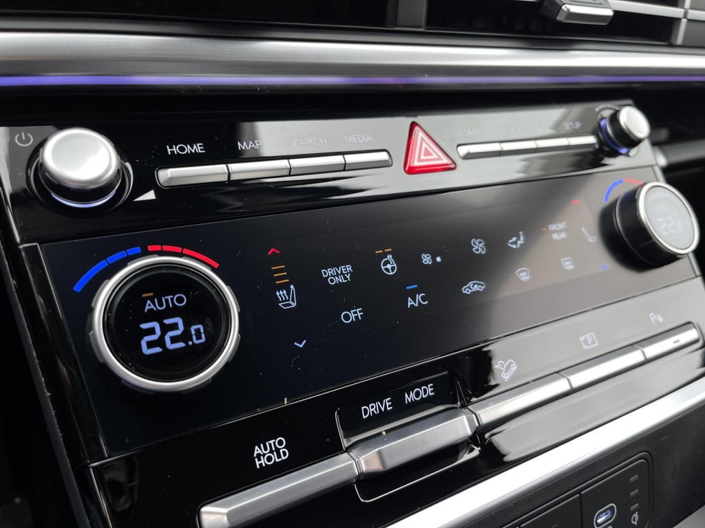 Hyundai Santa Fe 1.6 t-gdi hev premium 7p. matte lakkleur