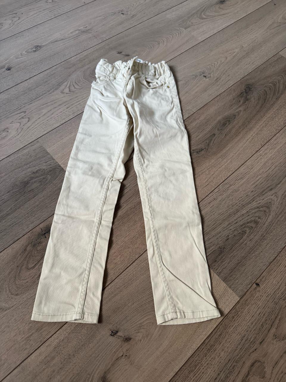 Verschillende broeken maat 122