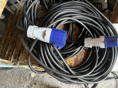 Caravanaansluitkabel CEE verlengkabel 35 meter