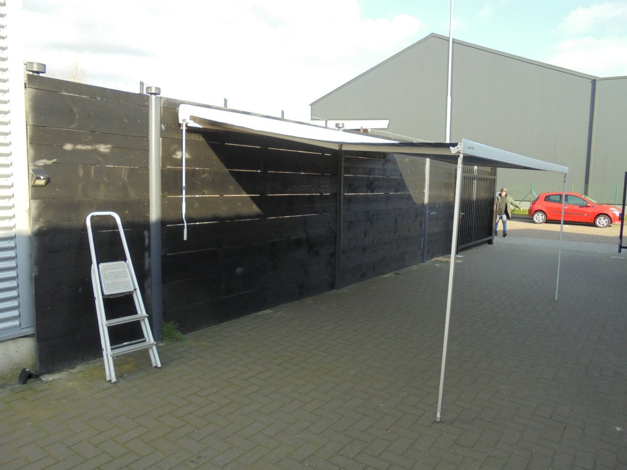 Camper + Caravan luifel breed 445 cm met een uitval van 260 cm hand bedient