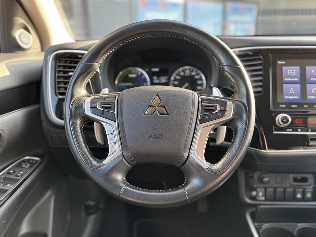 Mitsubishi Outlander 2.4 phev intense+ incl. trekhaak!