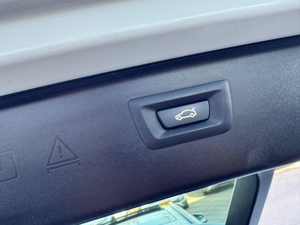 BMW 5 Serie touring 520d * leder * panoramadak * m pakket * dealer onderhou