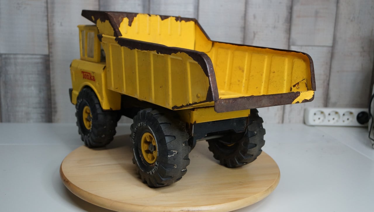 Tonka Mighty Dump truck