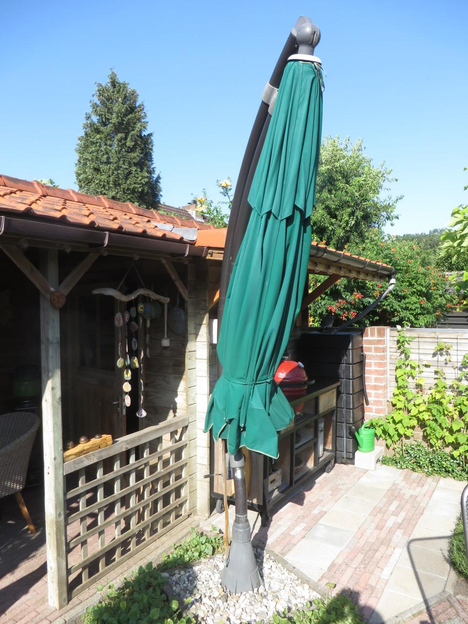 Parasol dia 340 cm. Merk Easy Sun
