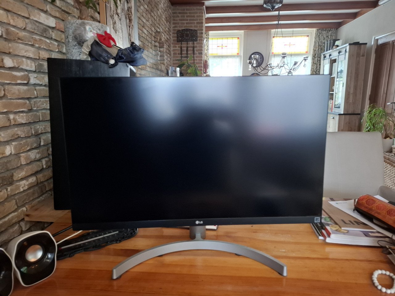 4K LG 27 inch monitor