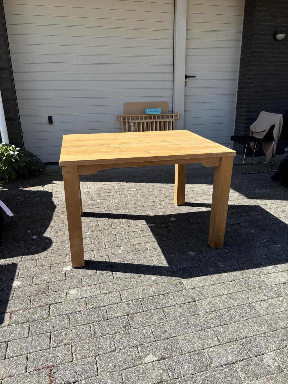 Teakhouten tafel