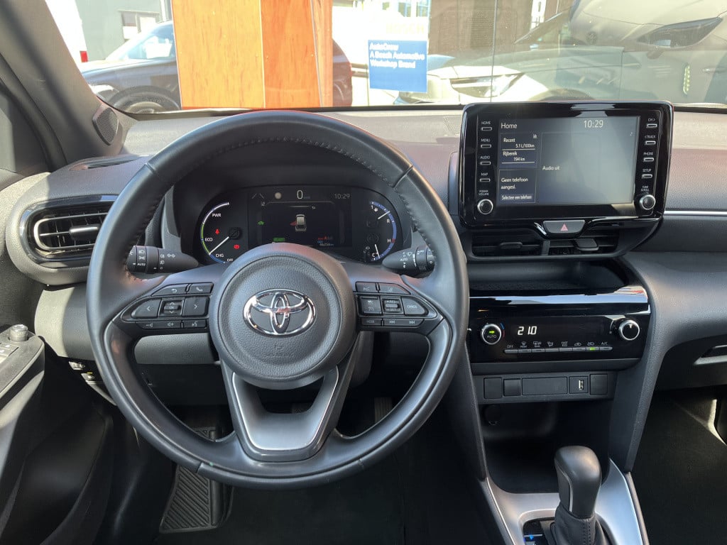 Toyota Yaris Cross 1.5 hybrid dynamic | camera | acc | carplay | keyless