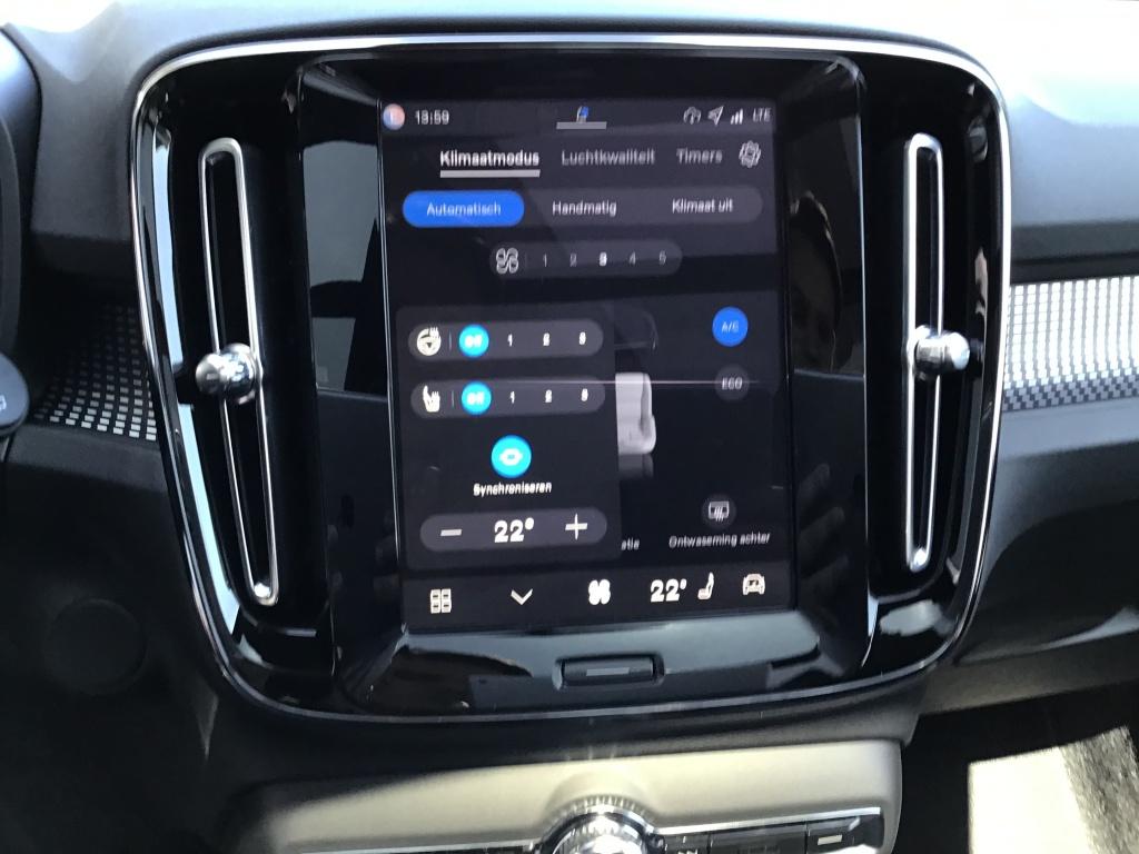 Volvo Ex40 extended range ultra dark europa