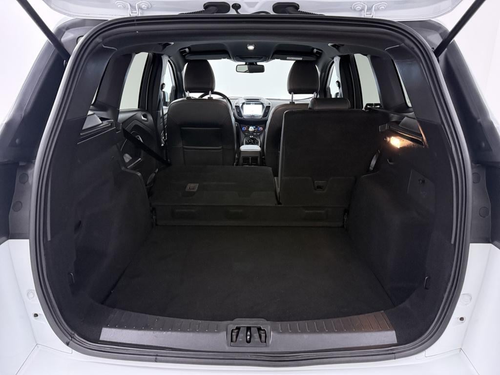 Ford Kuga 1.5 ecoboost st line | trekhaak | 1800kg trekgewicht | navigatie 