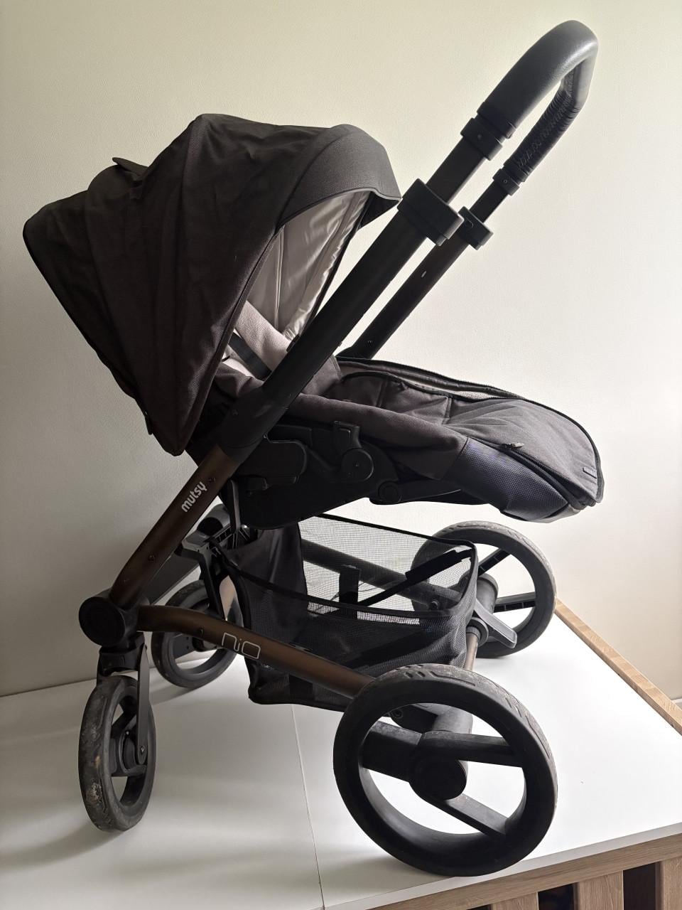 Mutsy Nio Kinderwagen, compleet, 3 in 1, kleur North Black