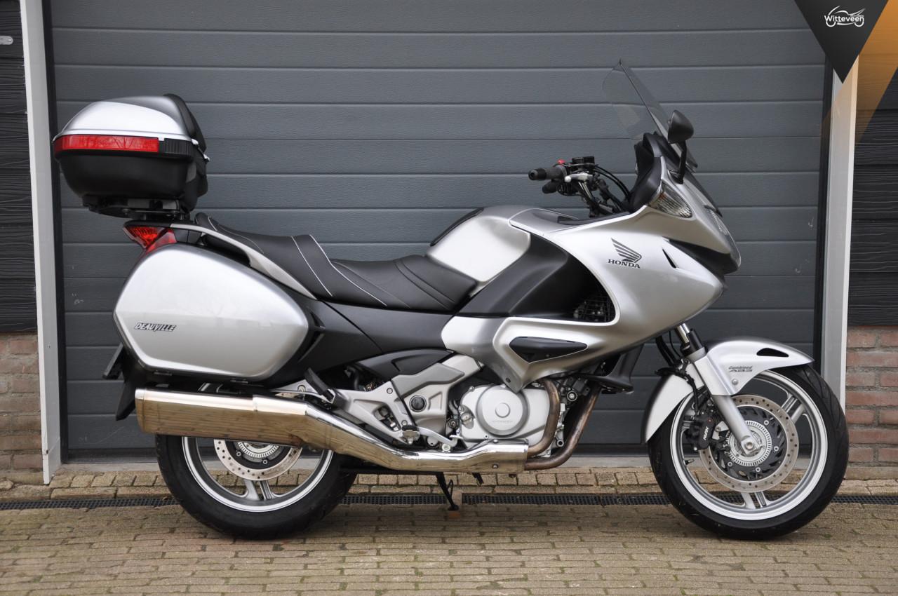 Honda NT 700 VA Deauville ABS 14800 kilometers!