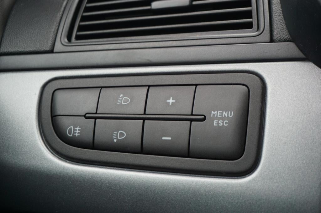 Fiat Grande Punto 1.2 actual airco / elektr. ramen / trekhaak / nieuwe apk!