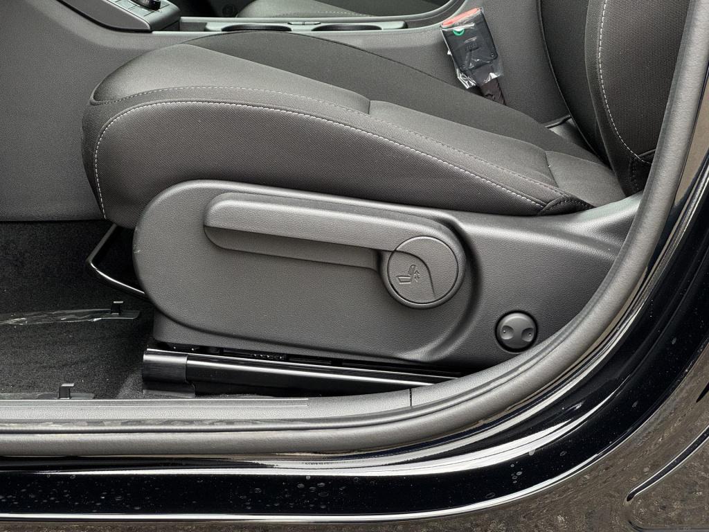 Hyundai Kona electric pure edition 65.4 kwh