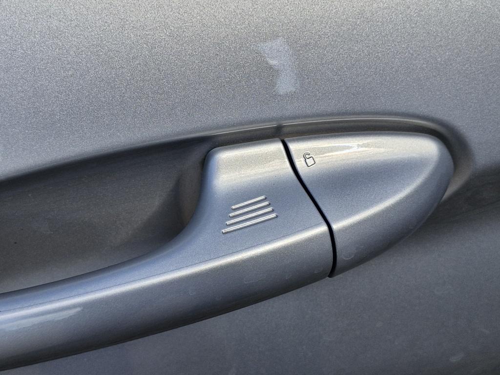 Ford Fiesta 100 pk titanium | navigatie | keyless | draadloze telefoonlader