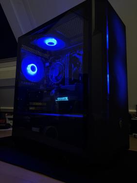 Game pc Intel i5 12400F en RX 7600