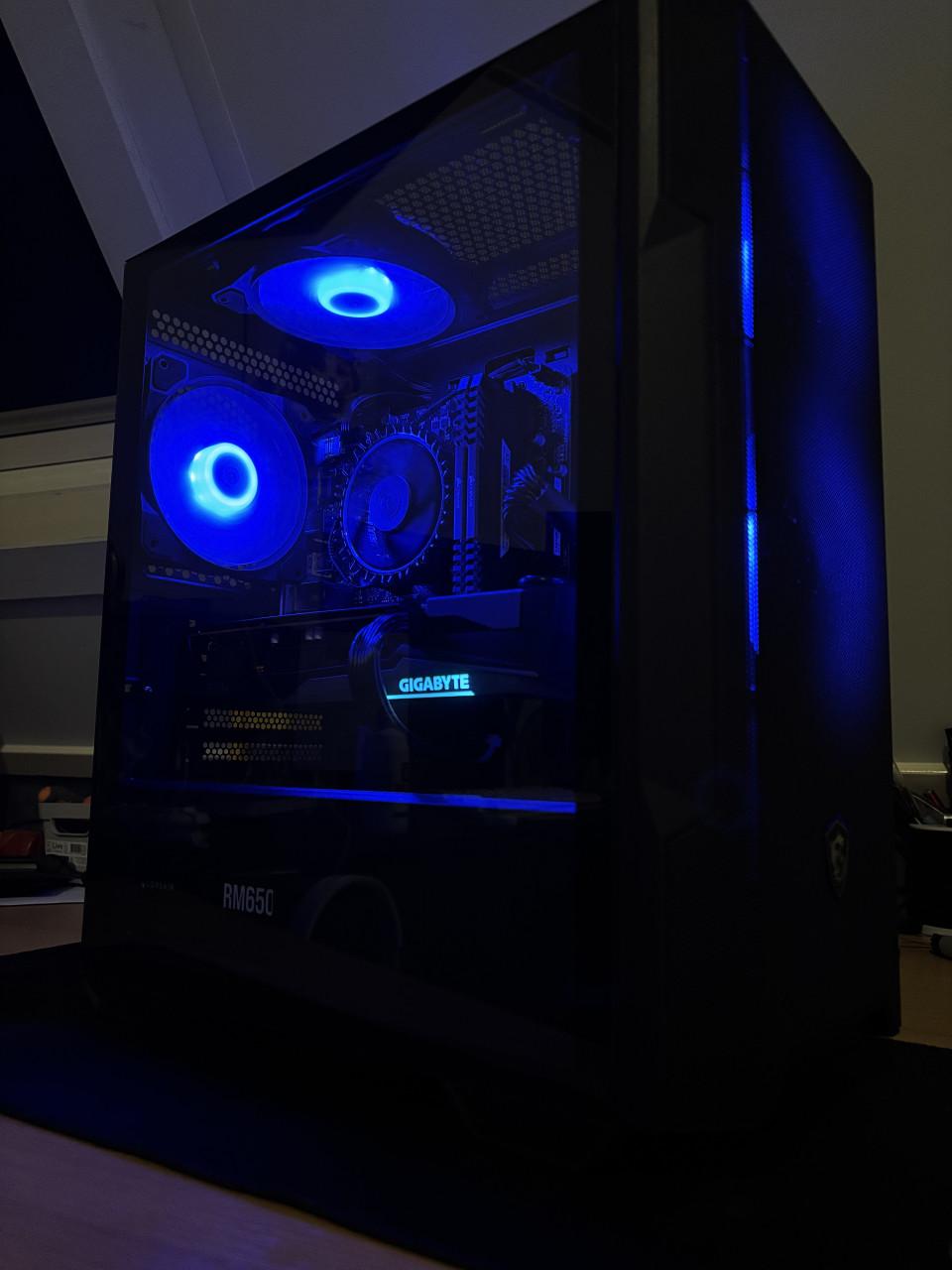 Game pc Intel i5 12400F en RX 7600