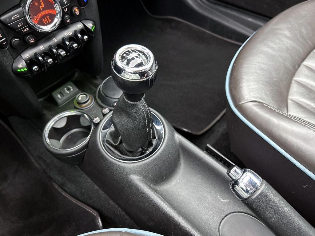 Mini Cooper Cabrio mini 1.6 | lmv | parkeer sensoren | leder | cruise contr