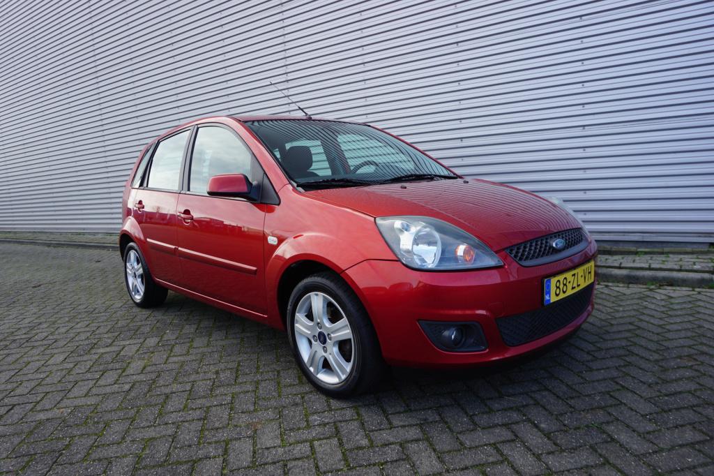 Ford Fiesta 1.3-8v futura xl climate / elektr. ramen / lm velgen / nap
