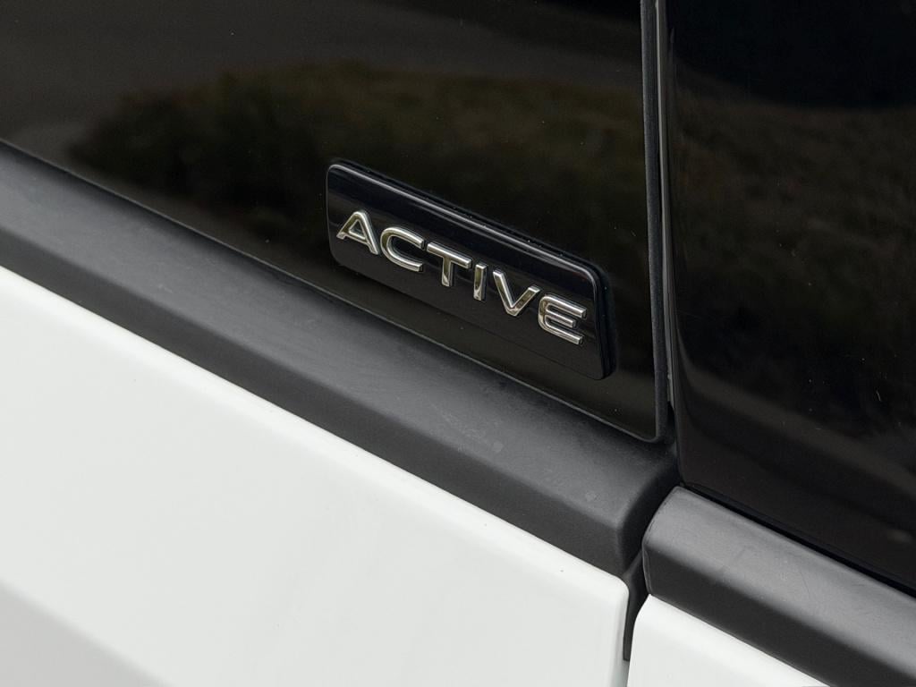 Volkswagen UP! 1.0 active 5-deurs | lichtmetalen velgen | mistlampen | extr