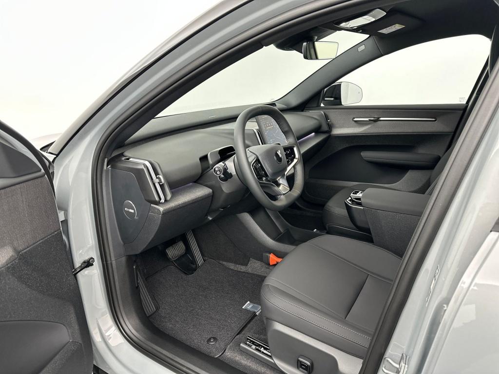 Volvo Ex30 cross country p5 long range plus europa