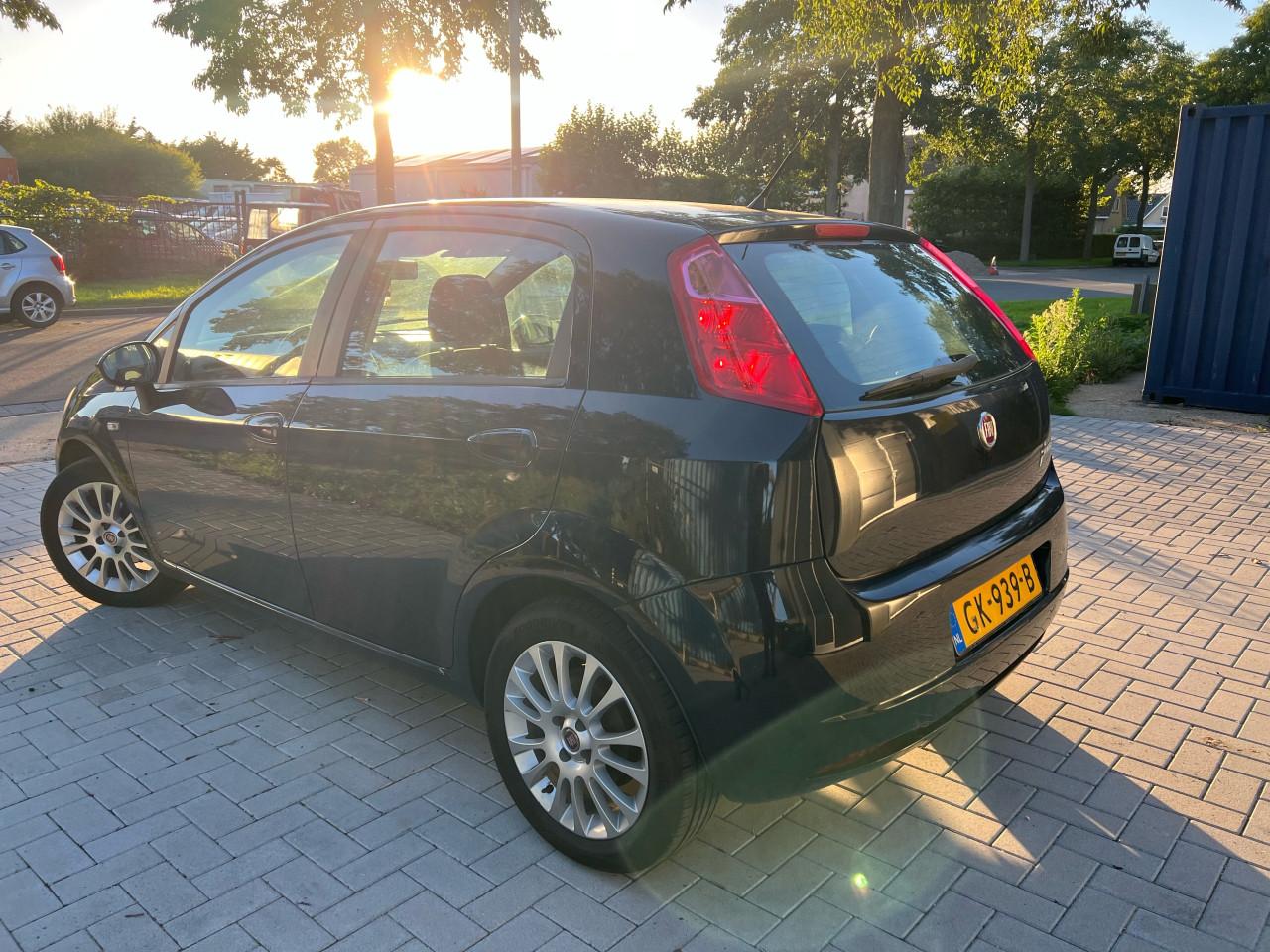 Fiat Grande Punto 1.4-16V Racing Jaar apk