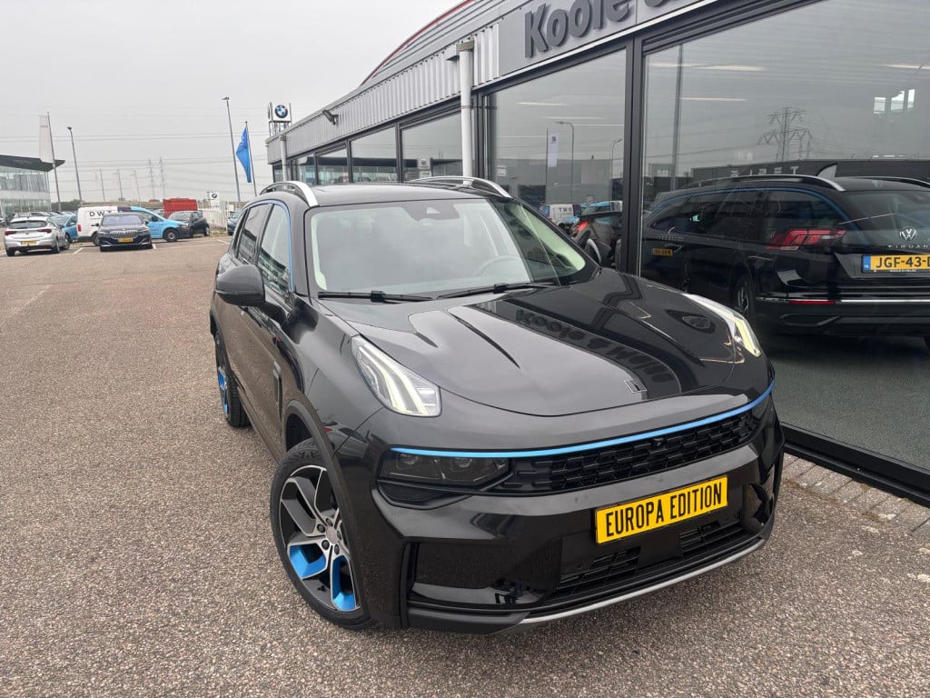 Lynk & Co 01 1.5 261pk, pano, 360gr camera, adaptive cc, carplay