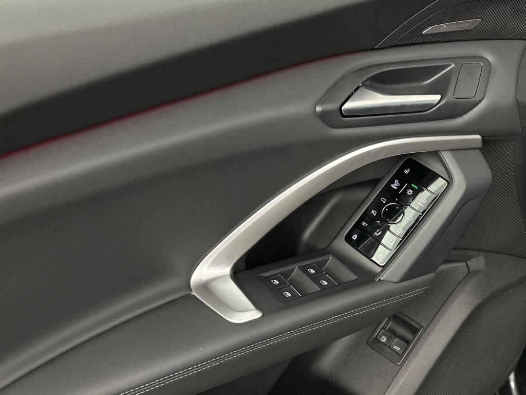 Audi Q5 s edition competition e-hybrid 270 kw / 367 pk suv