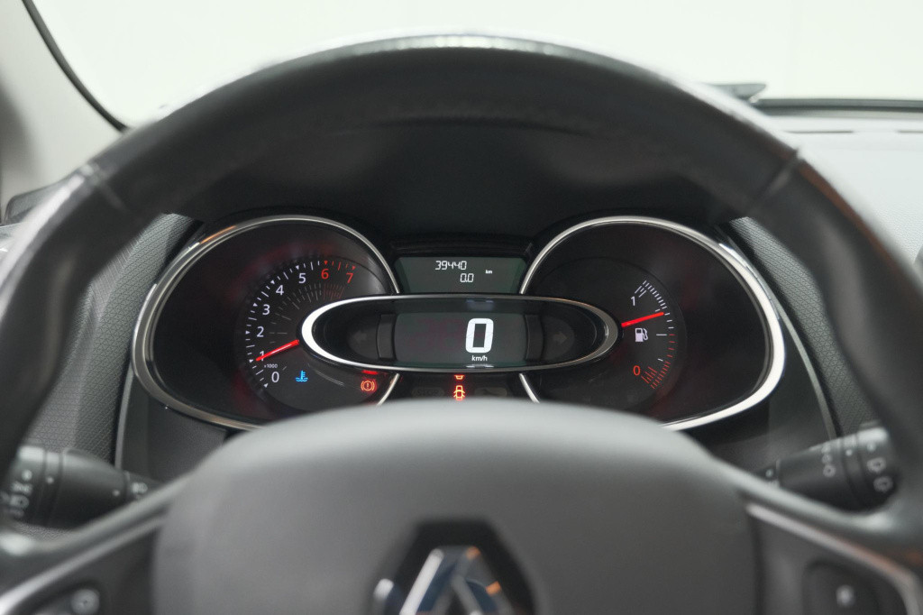 Renault Clio 1.2 limited | trekhaak | navigatie | parkeersensoren | climate