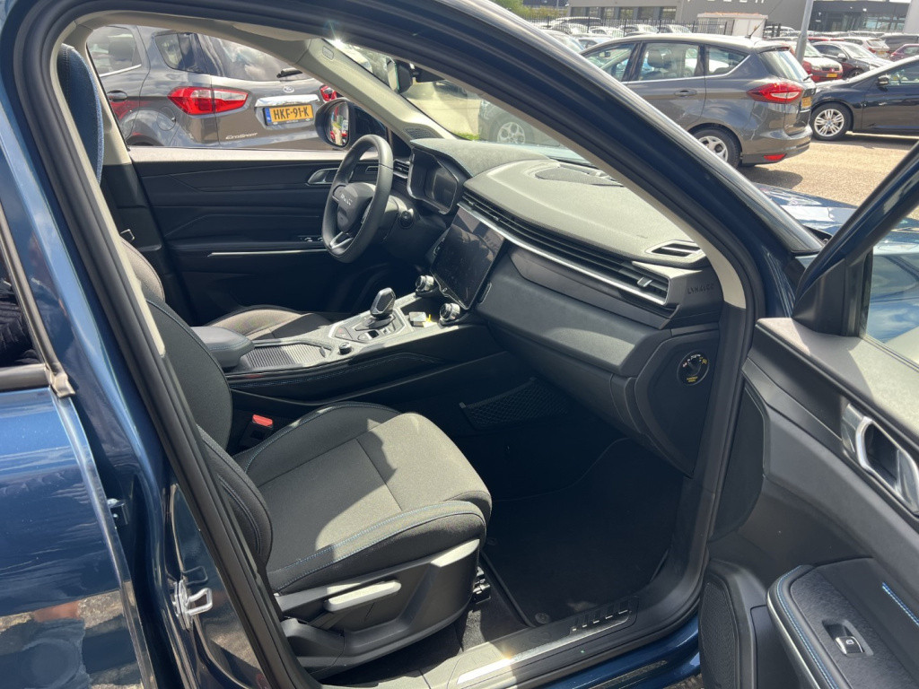 Lynk & Co 01 1.5 261pk plug in hybrid , trekhaak , pano dak , 360gr camera
