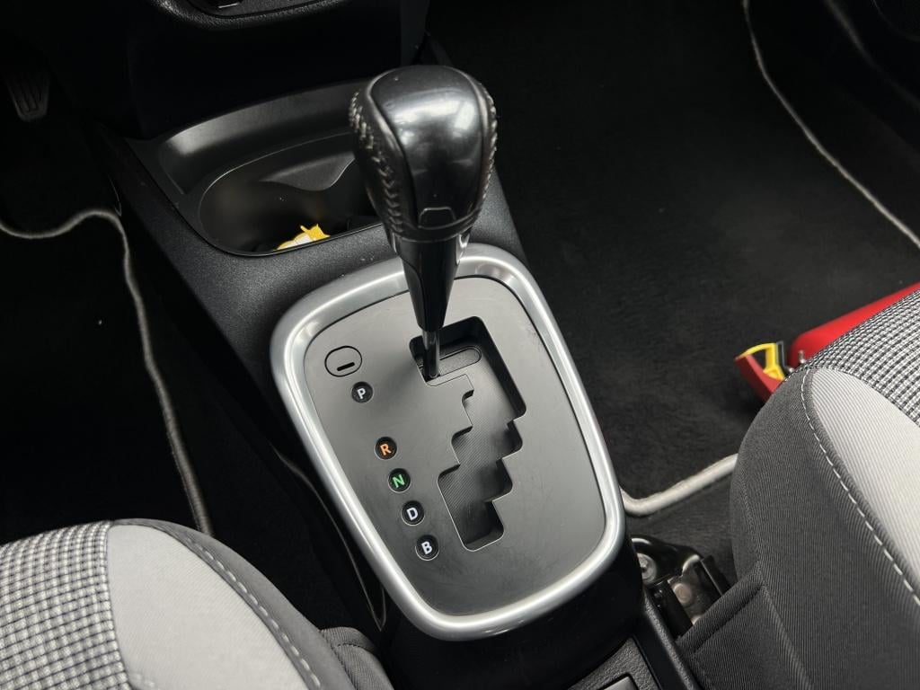 Toyota Yaris 1.5 hyb. dynamic