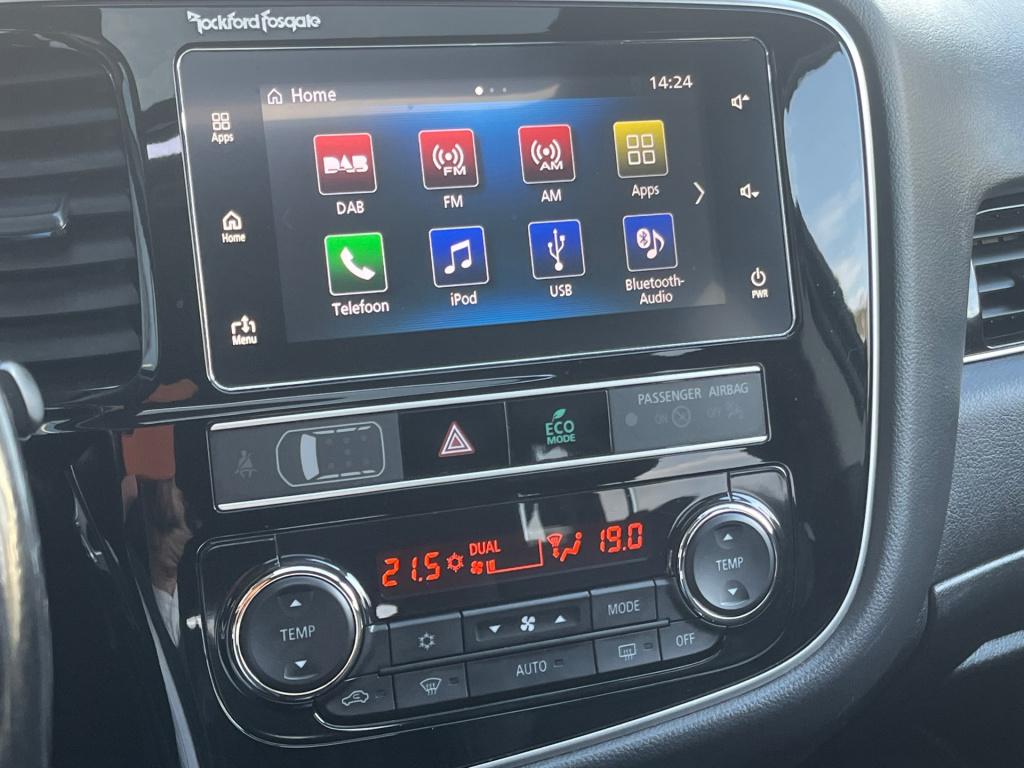 Mitsubishi Outlander 2.4 phev intense+|trekhaak|schuif-/kanteldak|rijklaar