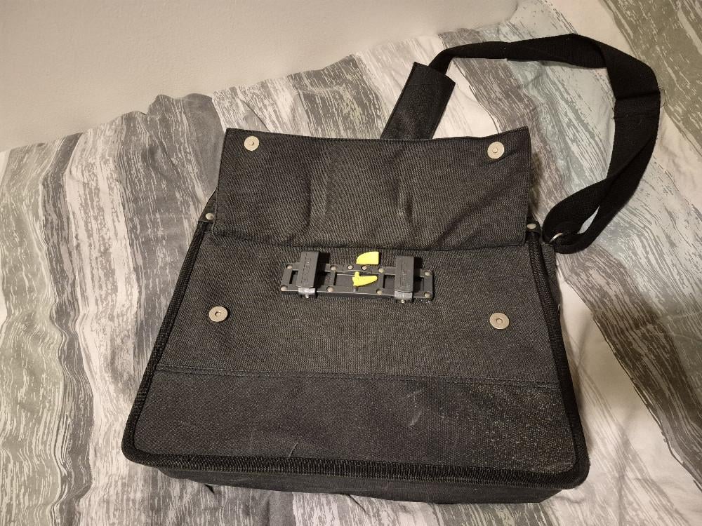 Enkele fietstas (merk Basil)