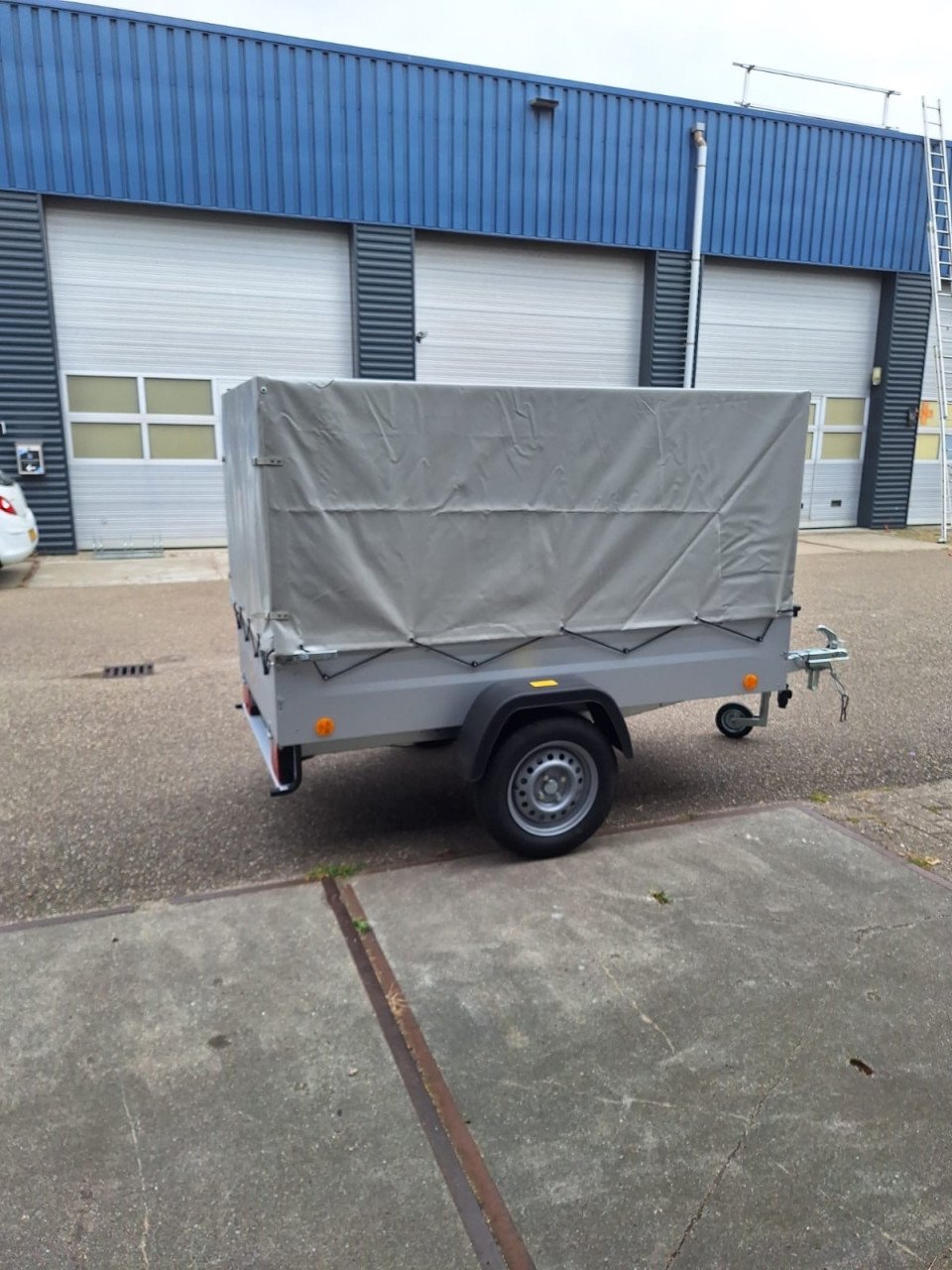 Aanhangwagen met huif nieuw!!!!