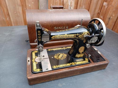 Oude Singer naaimachine