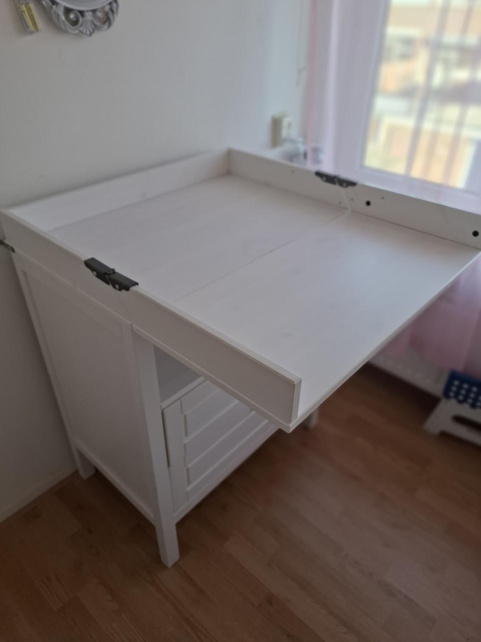 Ikea sundvik commode wit