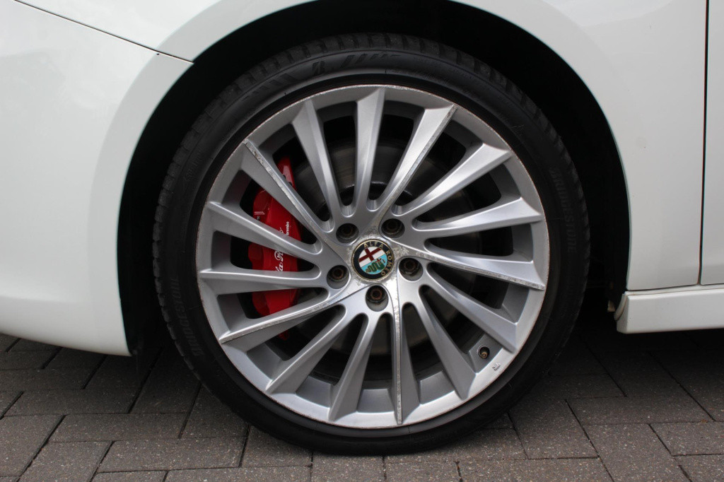 Alfa Romeo Giulietta 1.4 t turbo sportiva tct automaat - actieprijs: €10.73