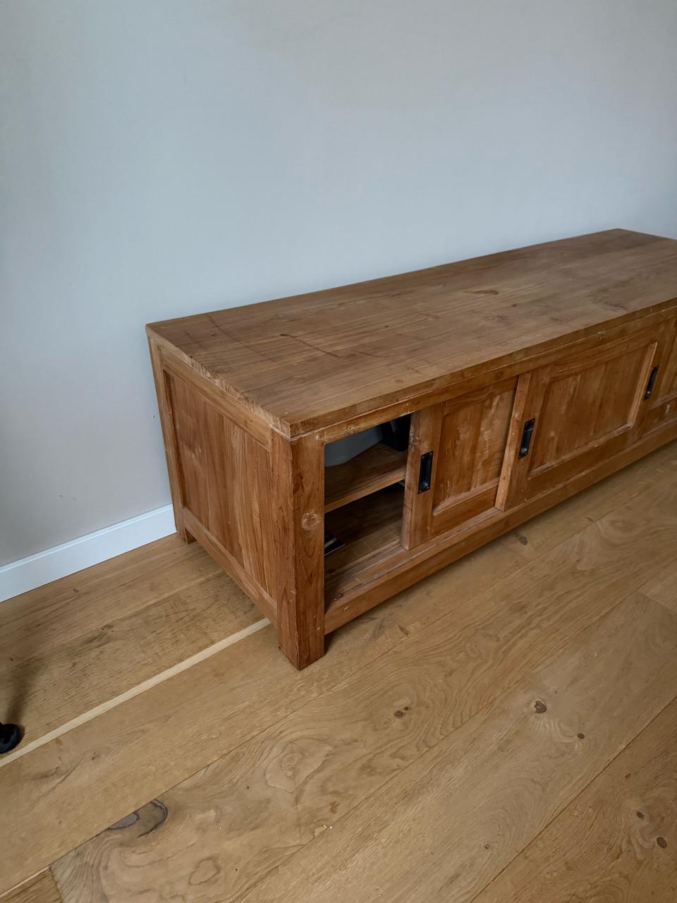 Mooie teak houten kast