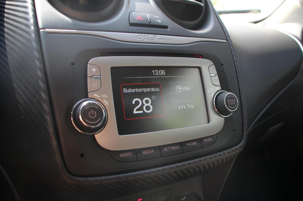 Alfa Romeo MiTo 1.4 turismo etna nero - airco - lichtmetaal - topstaat