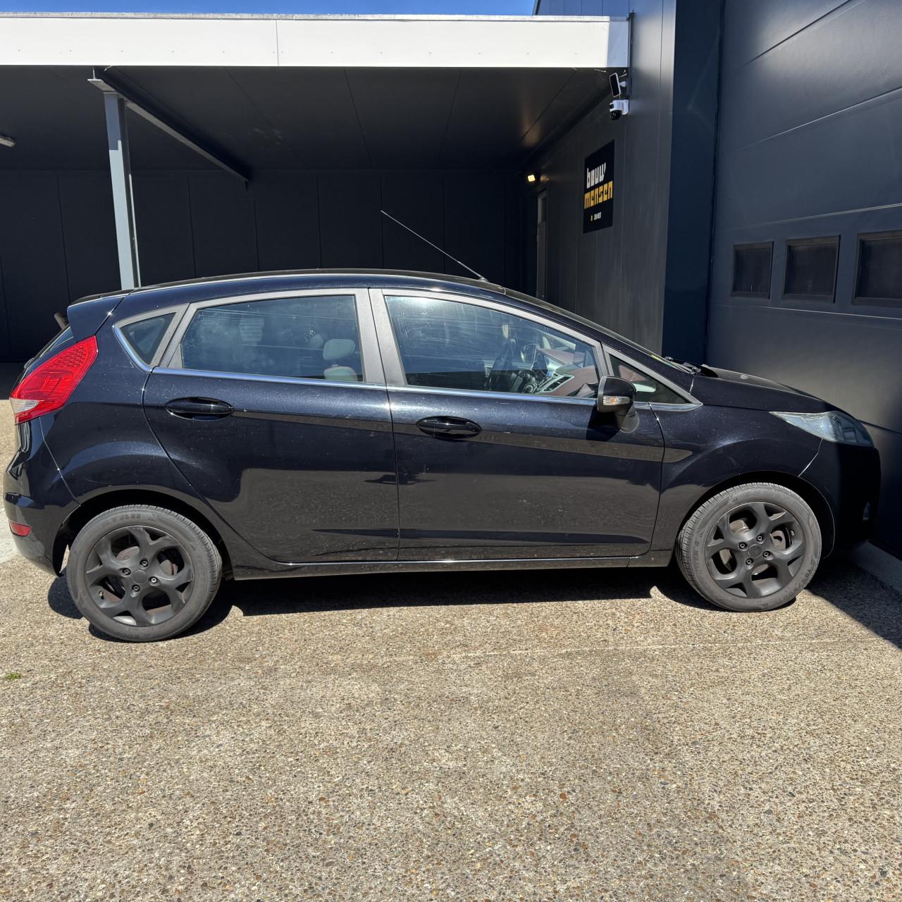 Ford Fiesta 1.25 44KW Titanium 5DRS 2009  Zwart Airco Apk Nap