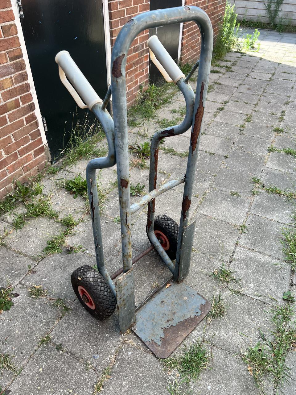 Steekwagen met luchtbanden