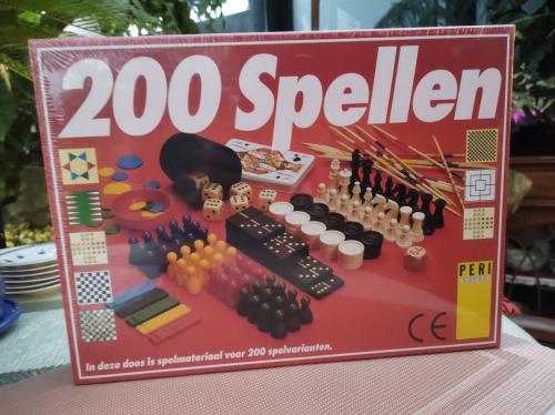 Nieuw in folie! Spellendoos met 200 Spellen. (spelvarianten)