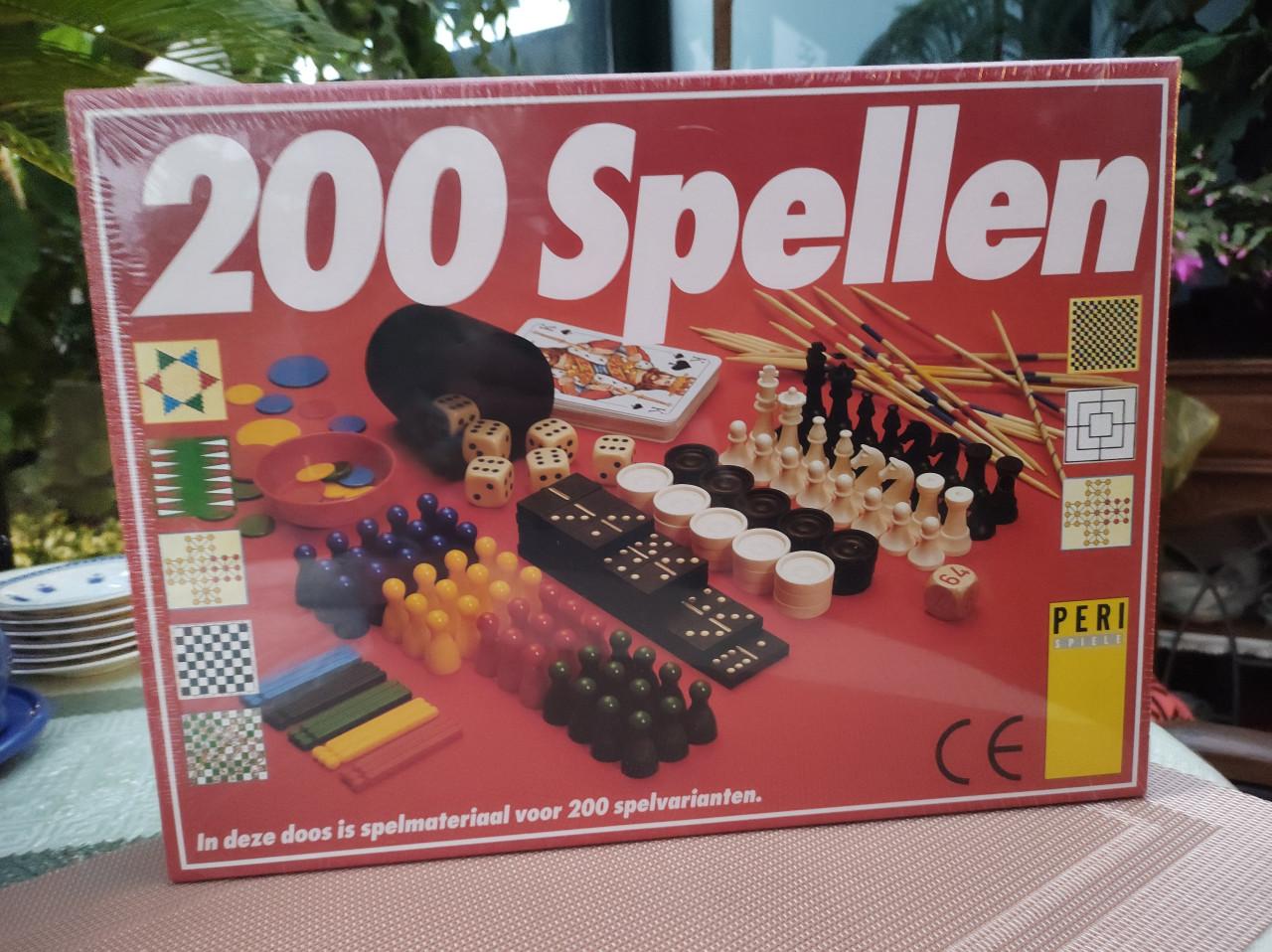 Nieuw in folie! Spellendoos met 200 Spellen. (spelvarianten)