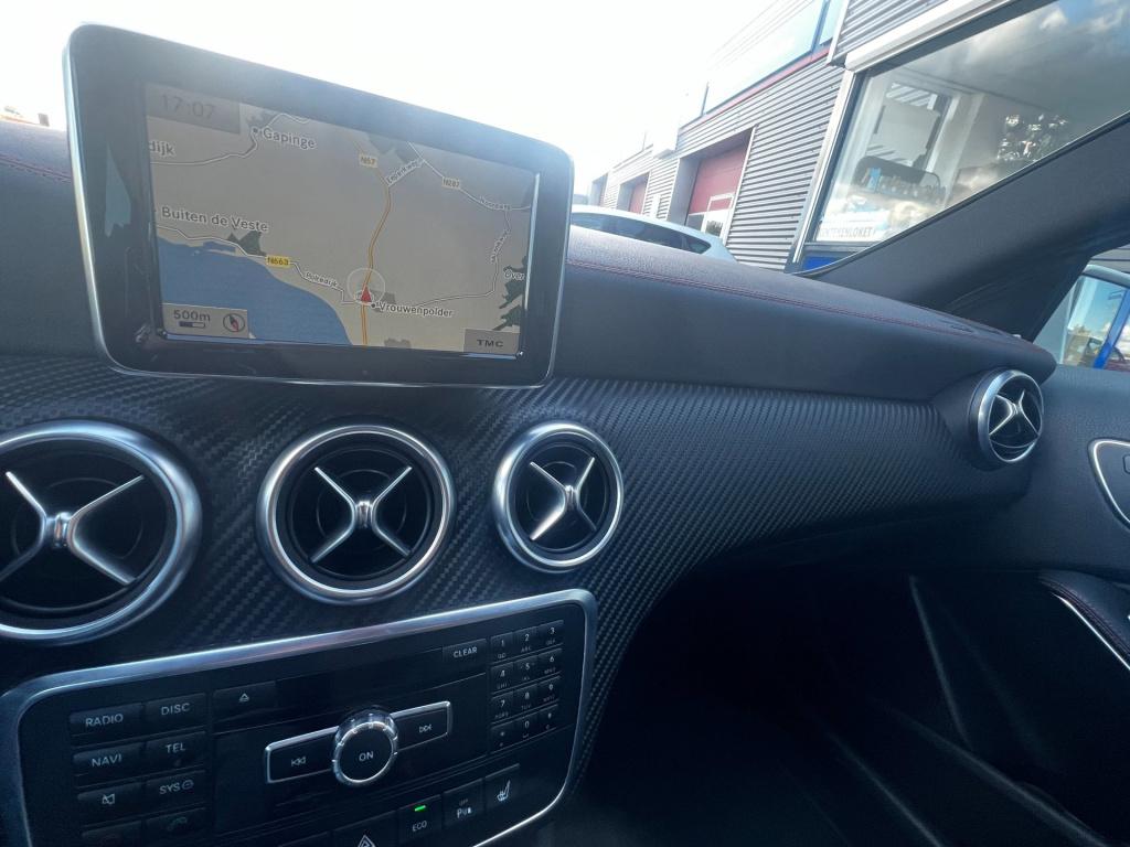 Mercedes-Benz A-Klasse 250 amg prestige, leer, panodak, trekhaak enz...