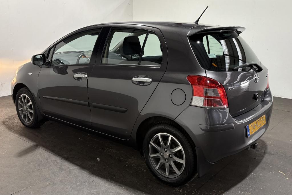 Toyota Yaris 1.3 vvti aspiration | clima | trekhaak | lm velgen |