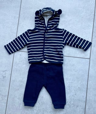 Pakket babykleding  (71 stuks)